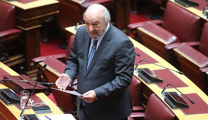 Νικητιάδης προς Τσιάρα: Οι κλειστές κομματικές συσκέψεις δε λύνουν το πρόβλημα του λαγοκέφαλου