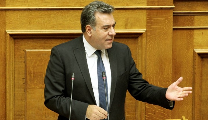 Πρόταση του Μάνου Κόνσολα για την επιβολή πλαφόν στις τιμές των καυσίμων στις νησιωτικές περιοχές