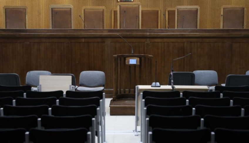 Ρόδος: Αναβλήθηκε ξανά η δίκη για τον ομαδικό βιασμό 19χρονης