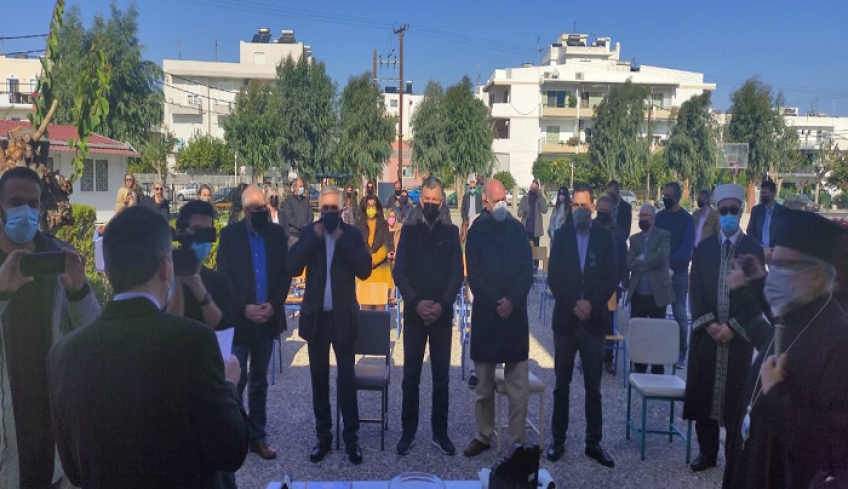 Παρουσία της εκπαιδευτικής, θρησκευτικής και πολιτικής ηγεσίας, τα εγκαίνια του 3ου Γυμνασίου Κω