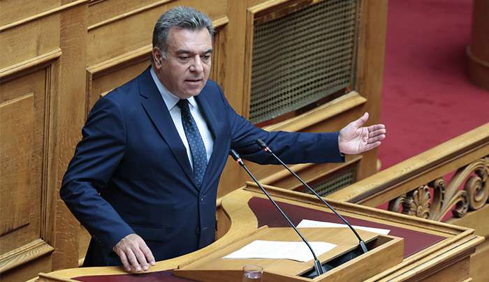 «Νέο δρομολόγιο που θα συνδέει το βόρειο συγκρότημα της Δωδεκανήσου με την Κάρπαθο ζητά ο Μάνος Κόνσολας από το Υπουργείο Ναυτιλίας»