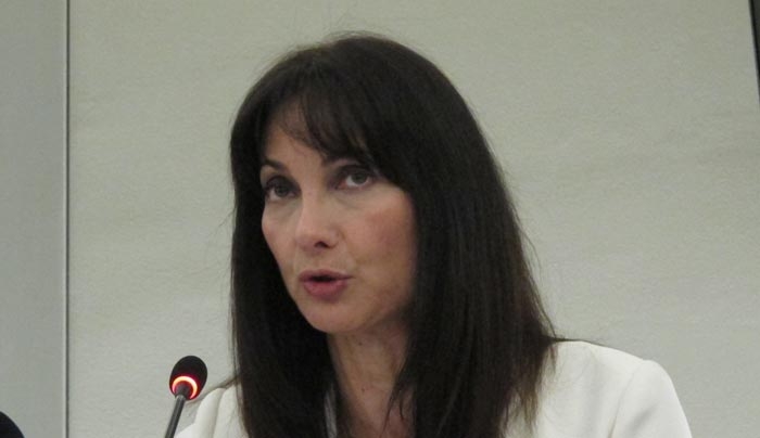 Αύξηση αφίξεων και εσόδων και το 2016 αναμένει η Έλενα Κουντουρά