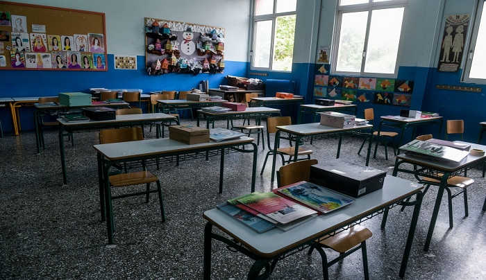 Σάλος με το βιβλίο θρησκευτικών στα σχολεία - «Έκανα καταγγελία ως πολύτεκνος πατέρας, όχι ως ιερέας»
