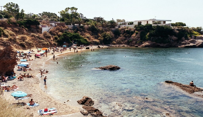 Ελεύθερες παραλίες όπως πλατείες: Τι ισχύει για τους λουόμενους