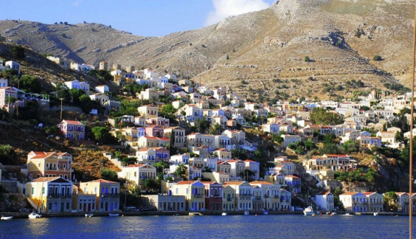 Δήμαρχος Σύμης: Aν πάρουν τον Στρατό, θα φύγουμε κι εμείς από τα νησιά
