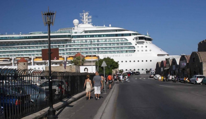 5.500 τουρίστες μετέφεραν χθες στη Ρόδο τρία κρουαζιερόπλοια