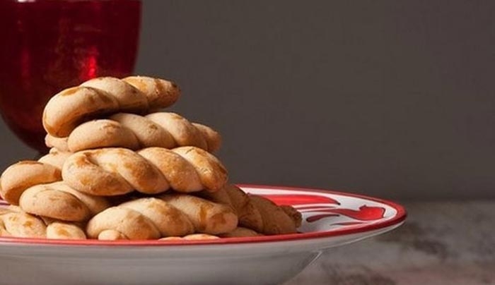 Συνταγή για πασχαλινά κουλουράκια από τον Στέλιο Παρλιάρο