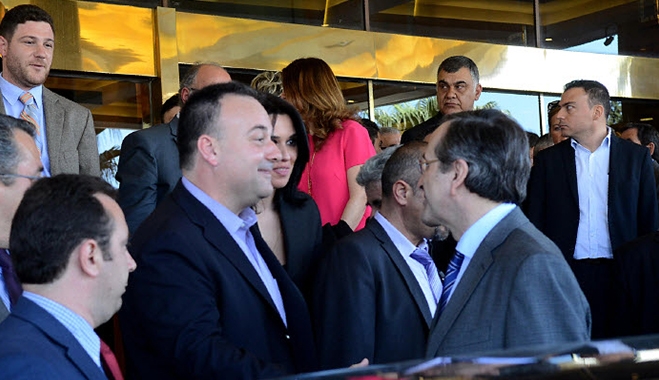 Γιώτα Τριγώνη και Γιάννης Παππάς έκλεψαν την παράσταση με Σαμαρά