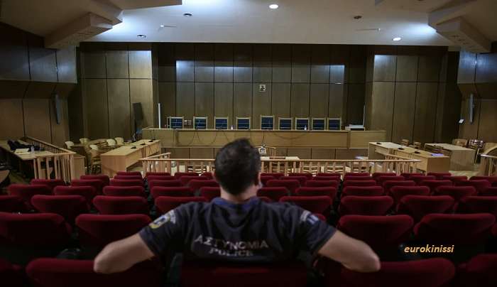 Τρεις άνδρες παραπέμπονται σε δίκη για διακίνηση βίντεο νεαρής γυναίκας
