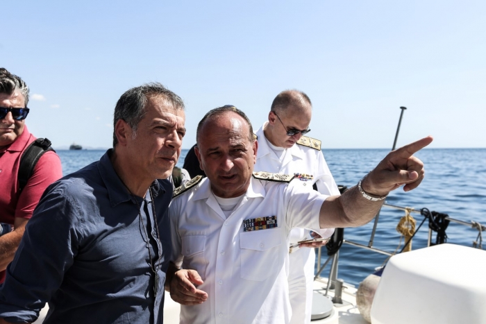 “Αυτοψία” στη Σαλαμίνα πραγματοποίησε ο Σταύρος Θεοδωράκης σήμερα το μεσημέρι.