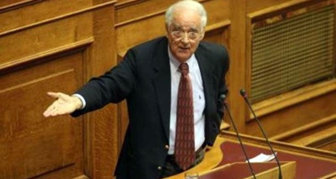 Τι ετοιμάζει ο Απόστολος Κακλαμάνης;