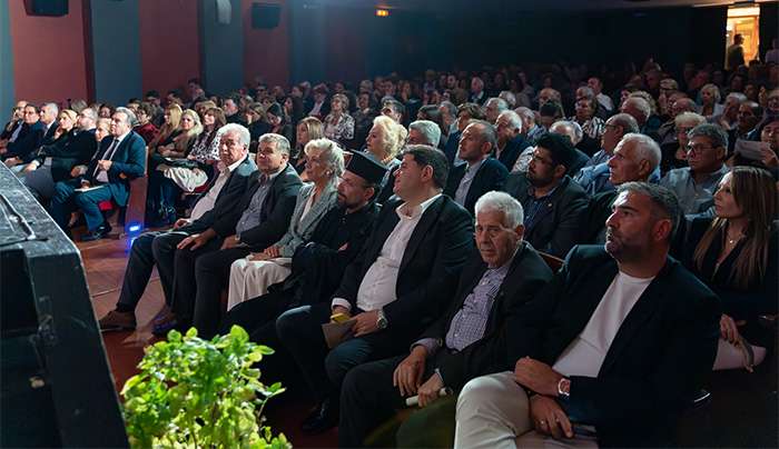 «Στο κατάμεστο Δημοτικό Θέατρο Ρόδου πραγματοποιήθηκε η εκδήλωση αφιερωμένη στον Αριστοτέλη Παυλίδη»