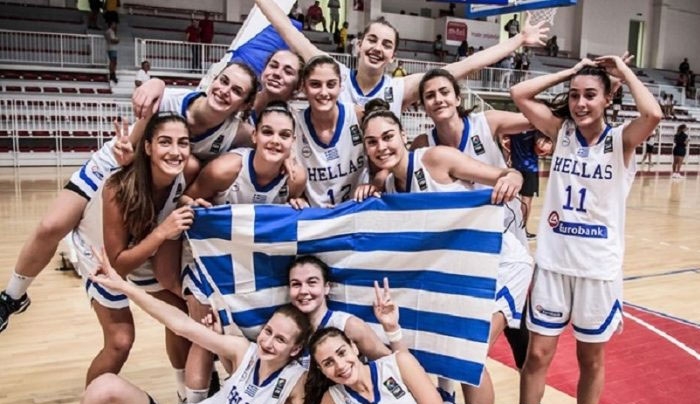 Μπράβο κορίτσια, μπράβο Γιάννη!