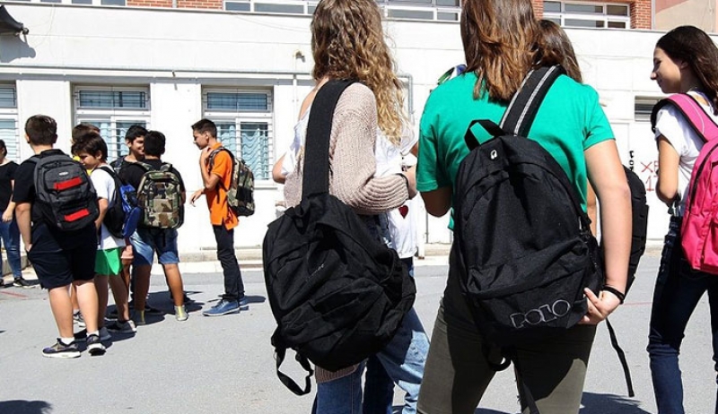 «Βαριά και ασήκωτη» η «δημόσια» Παιδεία για τα ελληνικά νοικοκυριά