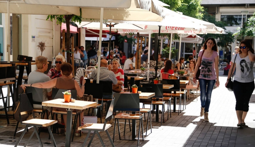 Τι προβλέπει η τροπολογία για τα τραπεζοκαθίσματα