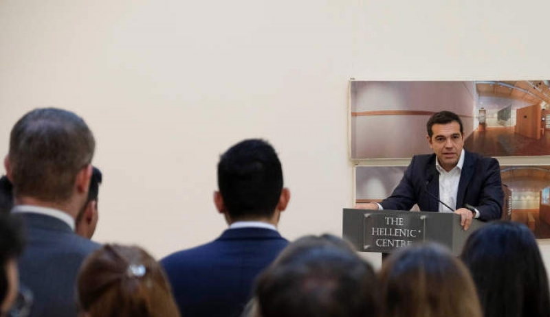 Μετά τη γιούχα στο Λονδίνο ο Τσίπρας συναντά Μέι και Κόρμπιν [βίντεο]
