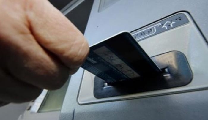 Προς χαλάρωση των capital controls για επιχειρήσεις