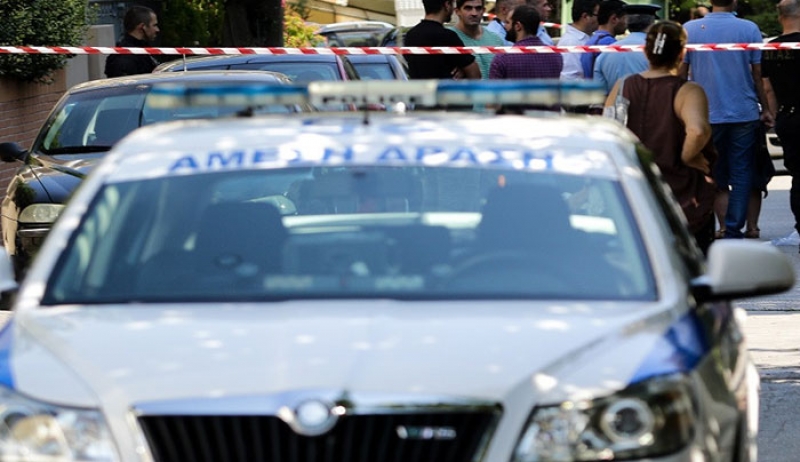 Είχαν μετατρέψει αυτοκίνητο σε θησαυροφυλάκιο - Χιλιάδες ευρώ και κοσμήματα σε ...αερόσακο (pic)