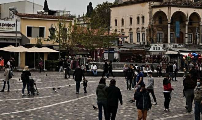 Κατώτατος μισθός στα 830 ευρώ: Ποια δώρα και επιδόματα αυξάνονται