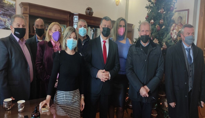 Εγκάρδιες και μελωδικές οι ευχές στο δημαρχείο Κω, ανήμερα της παραμονής των Χριστουγέννων