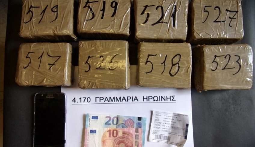 24χρονος μετέφερε στη Ρόδο τέσσερα κιλά ηρωίνης