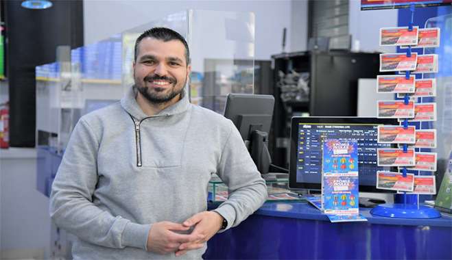 Για οποιαδήποτε γιορτή το ΣΚΡΑΤΣ «ΧΡΟΝΙΑ ΠΟΛΛΑ» είναι ο καλύτερος τρόπος για να ευχηθείς – Ένα ξεχωριστό δώρο με το 1 στα 2 να κερδίζει