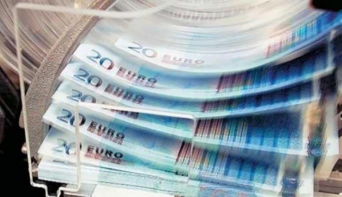 «Εκστρατεία» για την αύξηση των καταθέσεων ξεκινούν οι τράπεζες