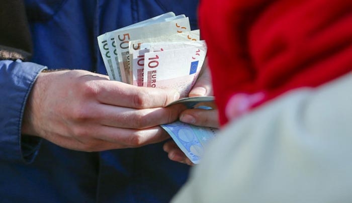 Αποκάλυψη και... πονοκέφαλος! Κρυφός κόφτης για συνταξιούχους που ακόμα εργάζονται