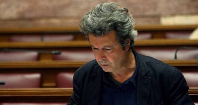 Στη διάθεση του Τσίπρα η παραίτηση Τατσόπουλου – Τον κάλεσε για εξηγήσεις η Κουμουνδούρου