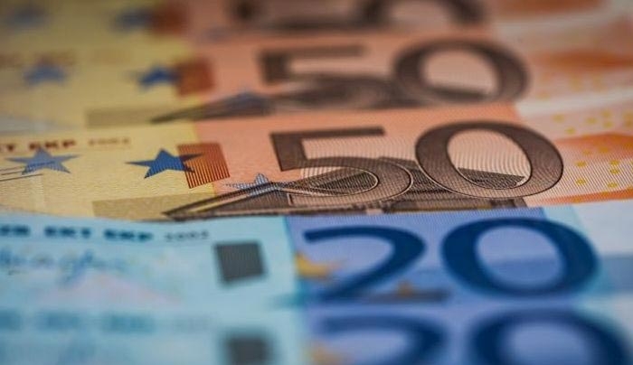 Ποιοι δικαιούνται δώρο Χριστουγέννων από τον ΟΑΕΔ