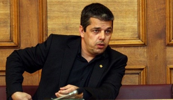 Διέγραψε τον βουλευτή Μπούκουρα η Χρυσή Αυγή (video)