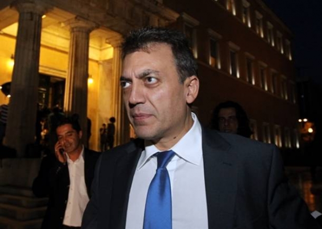 ΠΑΜΕ: Ανακοίνωση για τις δηλώσεις του Υπουργού Εργασίας Γιάννη Βρούτση