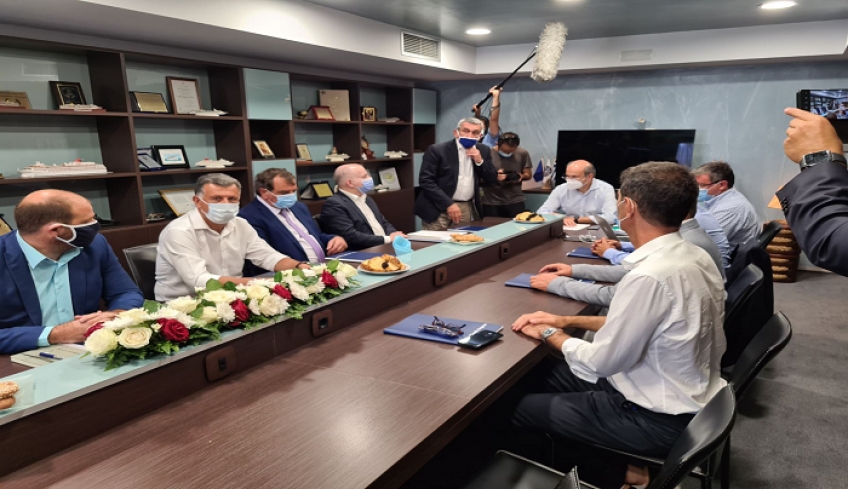 Η Περιφέρεια αναλαμβάνει να δημοπρατήσει για λογαριασμό του ΦΟΔΣΑ Ν. Αιγαίου Α.Ε.,  7 έργα  συνολικού προϋπολογισμού 32 εκ. €,  που αφορούν τα νησιά Λέρου, Καρπάθου, Μήλου, Νάξου, Σύρου, Τήνου και Άνδρου