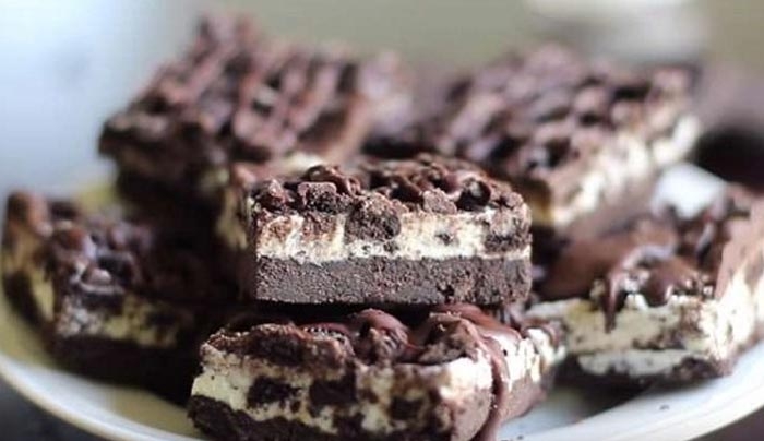 Εύκολη συνταγή για γλυκό ψυγείου με Oreo, χωρίς ψήσιμο!