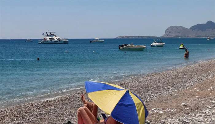 Καιρός: Κορυφώνεται ο καύσωνας με θερμοκρασίες στους 44 βαθμούς Κελσίου – Σήμερα και αύριο οι πιο δύσκολες μέρες