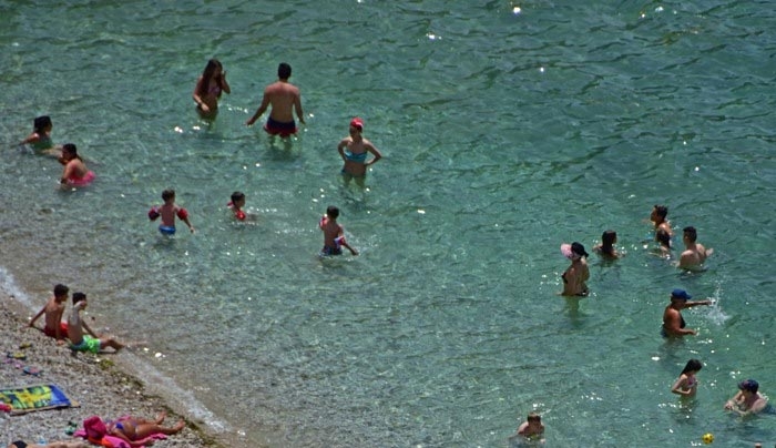 ΑΠΟΦΑΣΗ ΑΑΔΕ: «Εισβολή» εφοριακών στις... παραλίες - Σε ποιες τουριστικές περιοχές αυξάνονται οι έλεγχοι