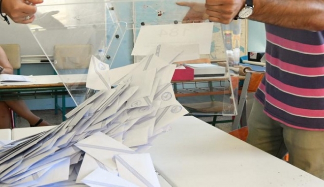 Έκλεψαν κάλπες στα Εξάρχεια!