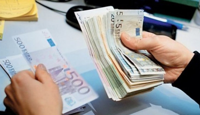 «Τέλος οι κατασχέσεις, αυξάνονται οι μισθοί, δεν αναγνωρίζουμε την τρόικα» λέει η Βαλαβάνη