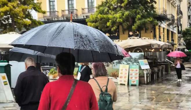 Καιρός σήμερα: Χαλάζι σε Ήπειρο και Ιόνιο – Βροχές και πτώση της θερμοκρασίας σε όλη την Ελλάδα
