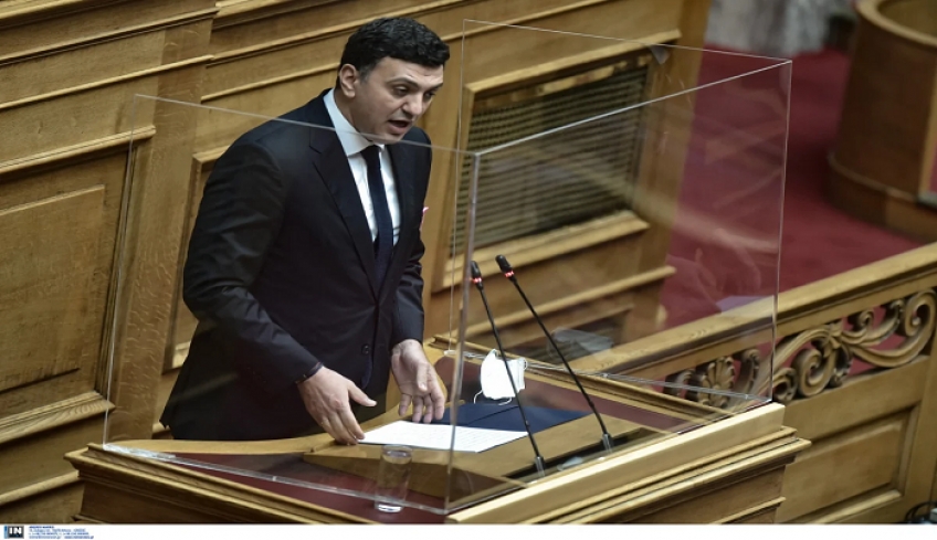 «Βόμβα» Κικίλια: Θα φοράμε μάσκα σίγουρα μέχρι την Άνοιξη