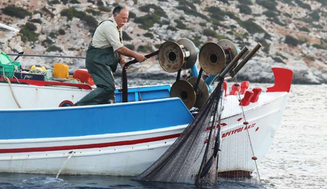Σε ασφυκτικό κλοιό η παράκτια αλιεία στα Δωδεκάνησα