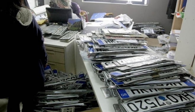 «Παράθυρο» για μειωμένα τέλη κυκλοφορίας στα ΙΧ σε ακινησία