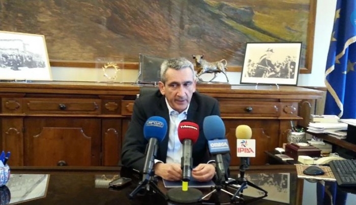 Σκληρή γλώσσα από τον Περιφερειάρχη για την στάση του ελληνικού δημοσίου για το μεταναστευτικό