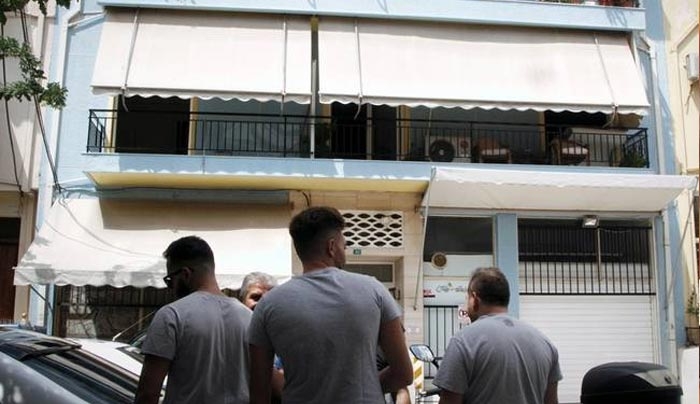 Σοκ στην Πετρούπολη: Ο πατέρας προσπάθησε να στραγγαλίσει και να κάψει την κόρη για ένα sms!