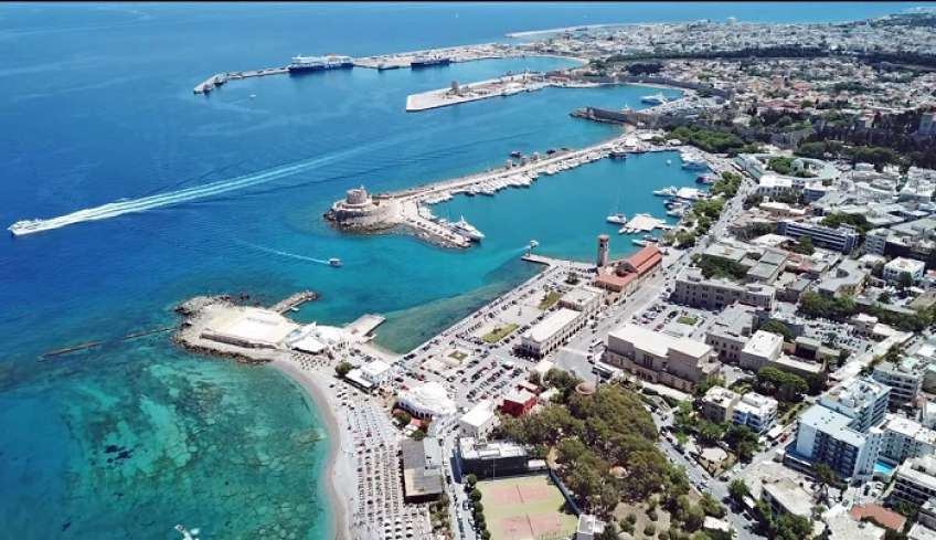 Τραγωδία εν πλω: Νεκρή επιβάτιδα σε κρουαζιερόπλοιο στη Ρόδο