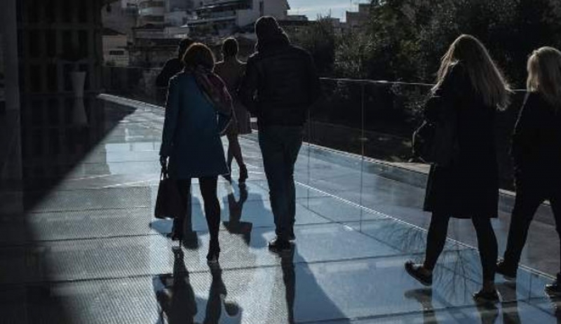 Ασφαλιστικές εισφορές: Τι πληρώνουν ελεύθεροι επαγγελματίες και αγρότες με τον νέο υπολογισμό