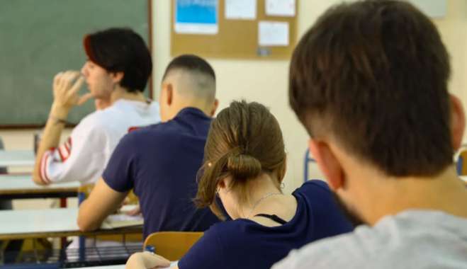 Πανελλήνιες 2025: Με ποια μαθήματα ολοκληρώνουν τις εξετάσεις οι μαθητές των ΕΠΑΛ
