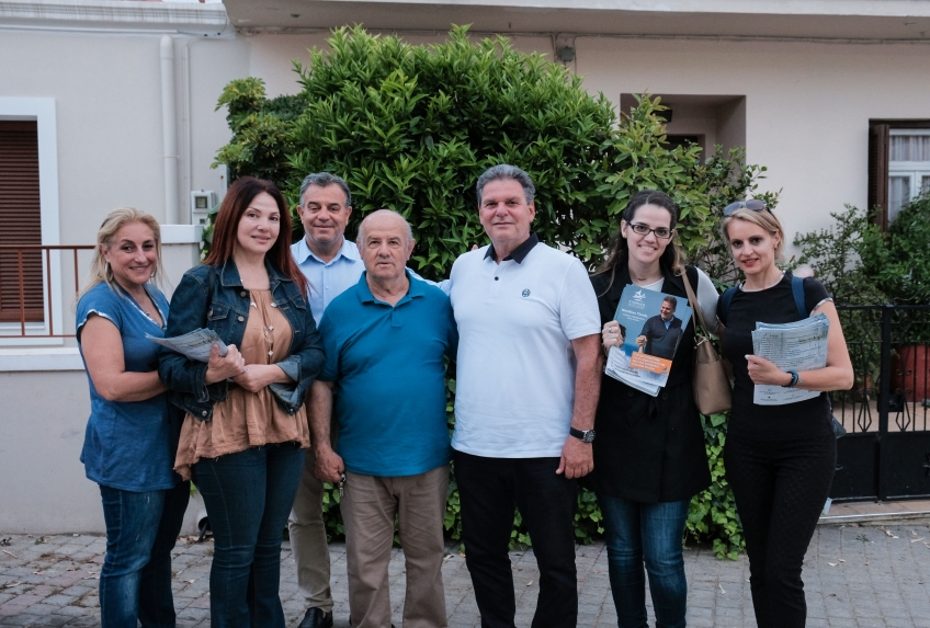 Σε κλίμα νίκης συνεχίζει τις περιοδείες του υποψήφιος περιφερειάρχης Νοτίου Αιγαίου Μανώλης Γλυνός