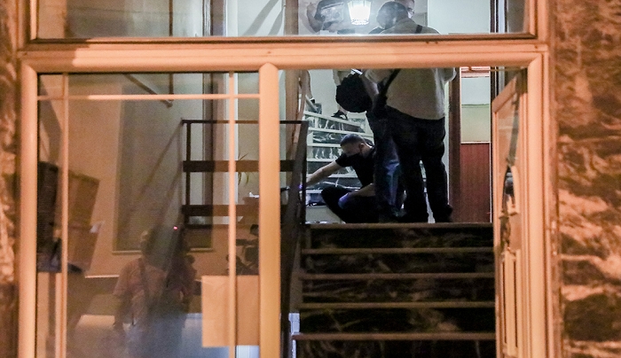 Πετράλωνα: Σοκαριστική μαρτυρία γυναίκας που βοήθησε την καθαρίστρια – «Τη βίασε επτά φορές», ταυτοποιήθηκε ο δράστης